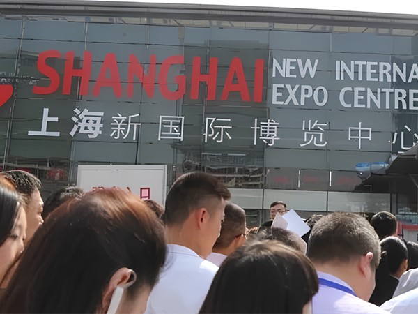 汉玛克闪耀上海厨卫展，两大系列新品惊艳亮相